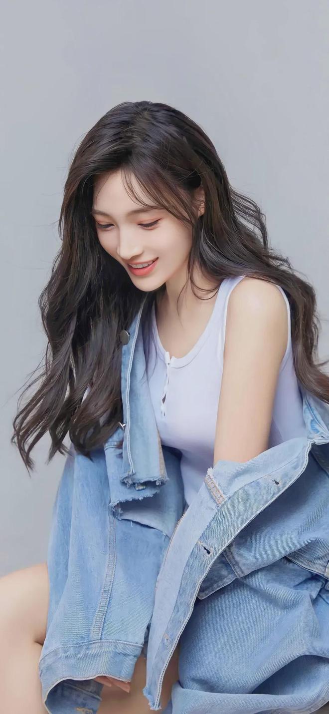 哼唧唧扭来扭去是为什么Vlong8唯一网站女人哼